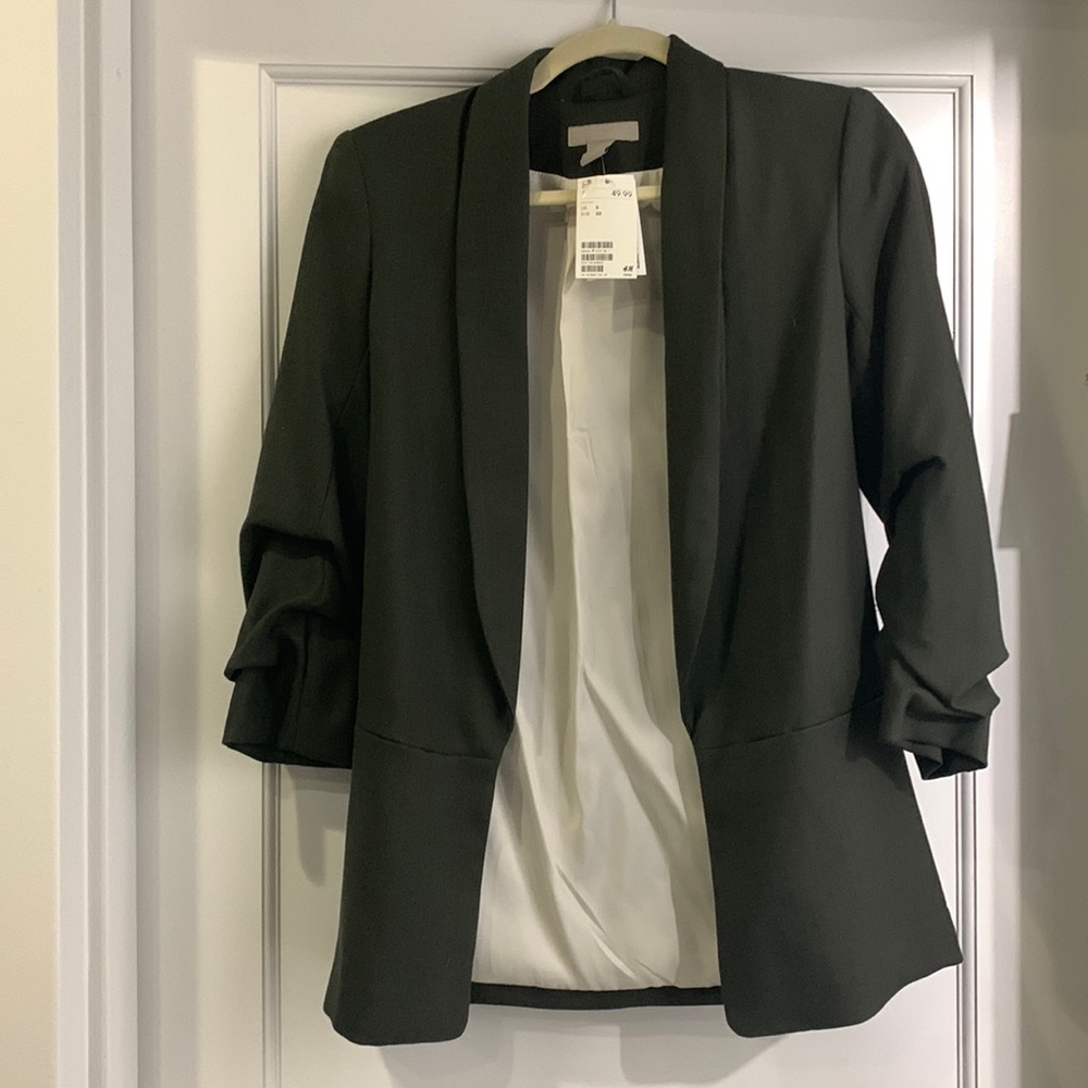 Beautiful dark green blazer from H&M *PERFECT CONDITION